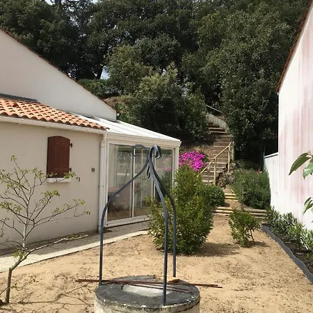 Maison A Sur לה-טראנש-סור-מר